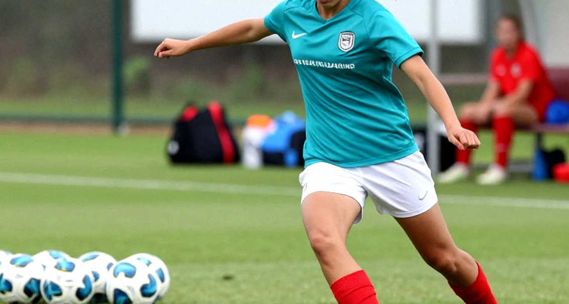 Keely Hodgkinson và bộ catsuit Nike: Chiến thắng 2 giây làm rung chuyển đêm Athlos London